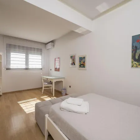 Vilă Luxury Near The Sea Meliti Luxury *